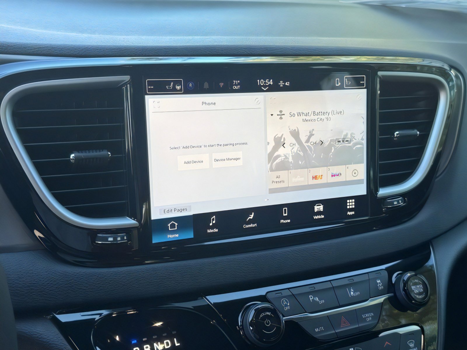 New 2026 Chrysler Voyager LX image 23