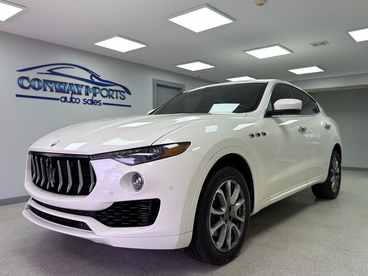 Used 2020 Maserati Levante AWD/4WD image 1