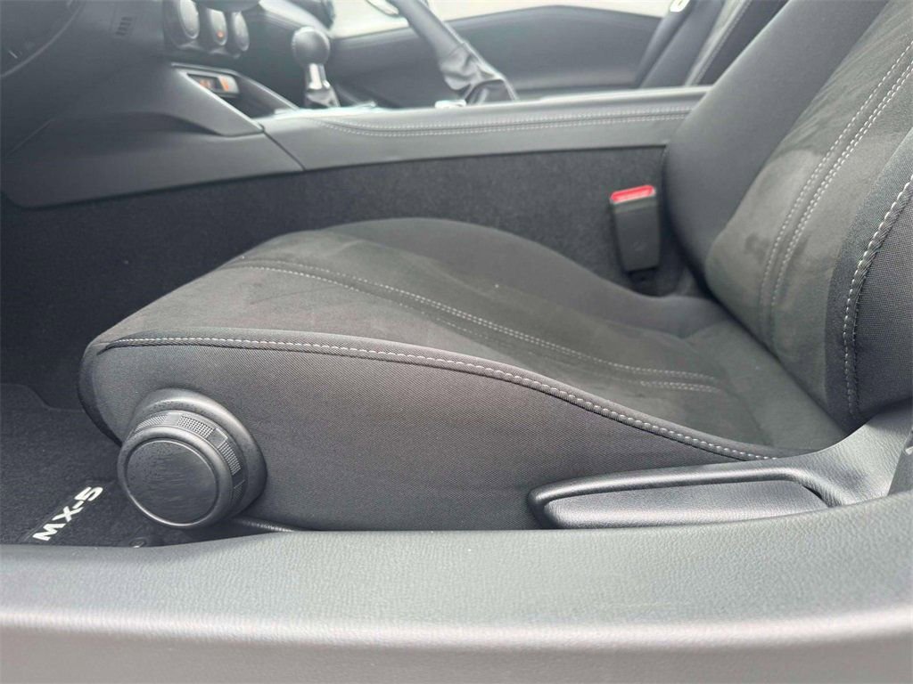 New 2025 MAZDA MX-5 Miata Club image 12