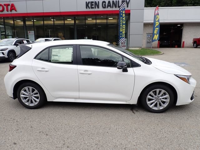 Certified 2026 Toyota Corolla SE FWD image 2