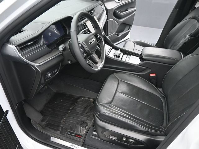 Used 2023 Jeep Grand Cherokee Overland AWD/4WD image 9