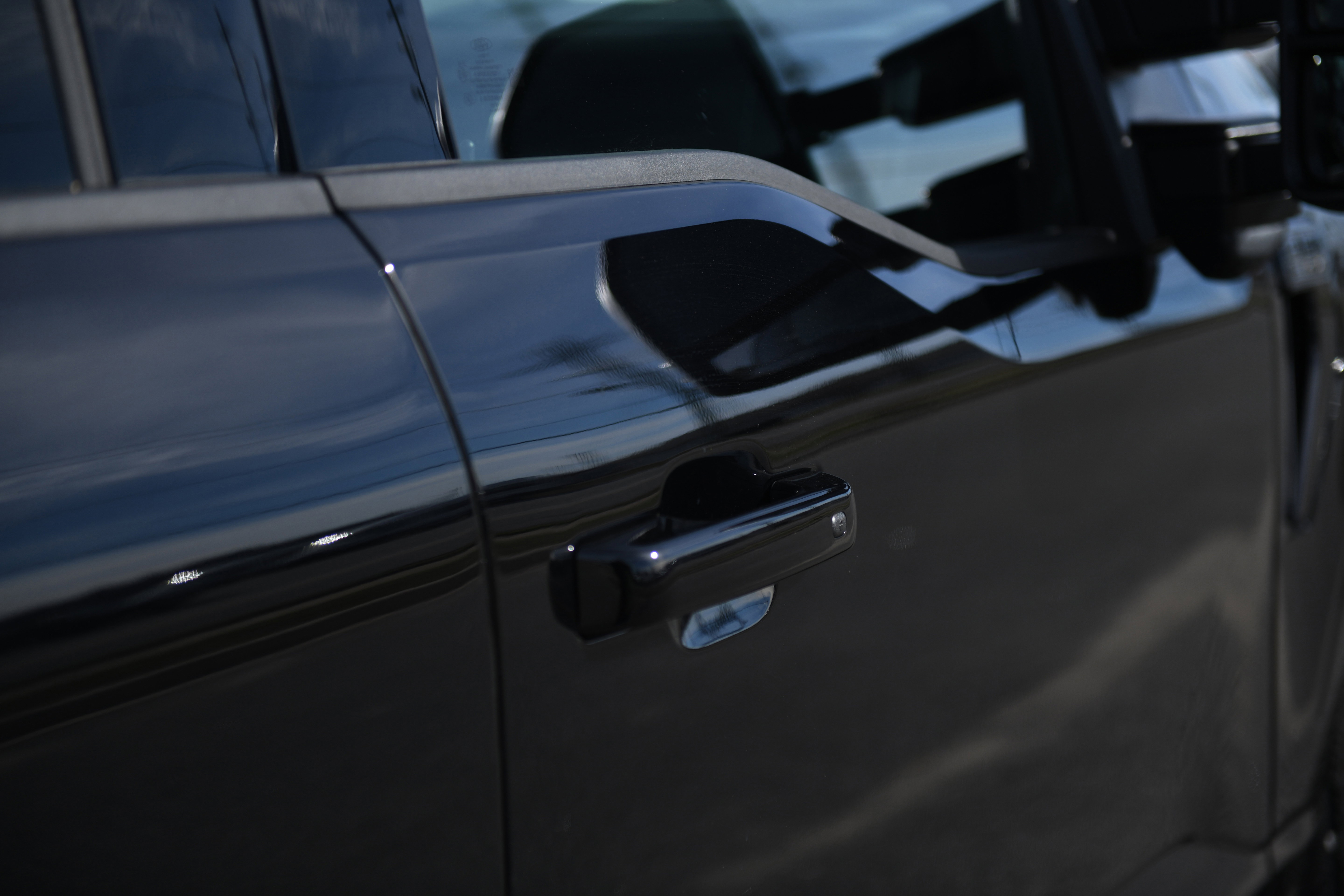 New 2025 Ford F150 Lariat w/ Equipment Group 502A High image 5