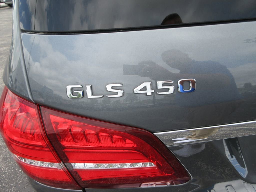 Used 2019 Mercedes-Benz GLS 450 4MATIC image 10