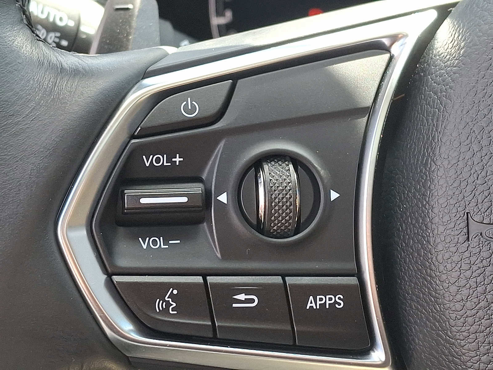 Used 2023 Acura MDX SH-AWD image 22