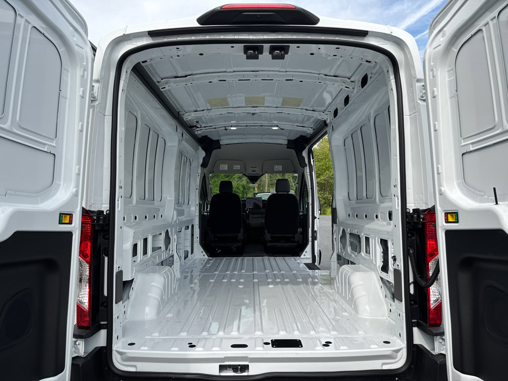 New 2026 Ford Transit 250 148 Medium Roof RWD image 9