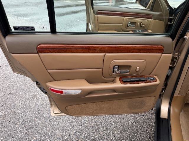 Used 1998 Cadillac De Ville FWD image 29