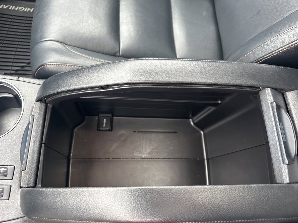 Used 2018 Toyota Highlander XLE image 19