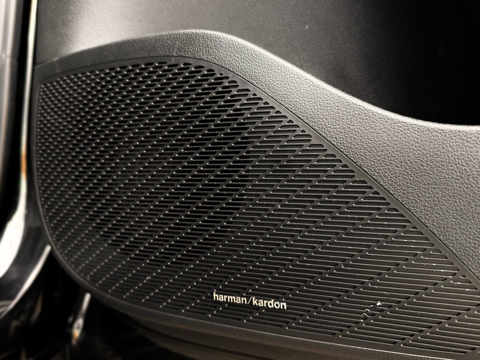 Used 2024 Hyundai Palisade Calligraphy image 23