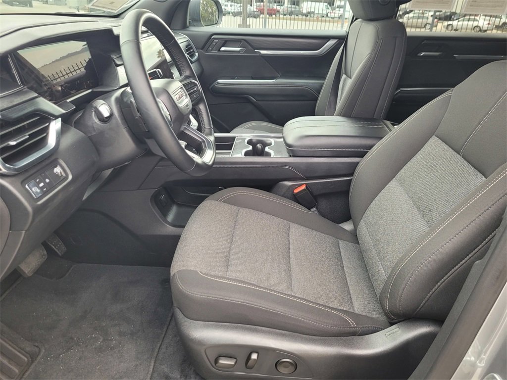 Used 2025 GMC Acadia Elevation image 15