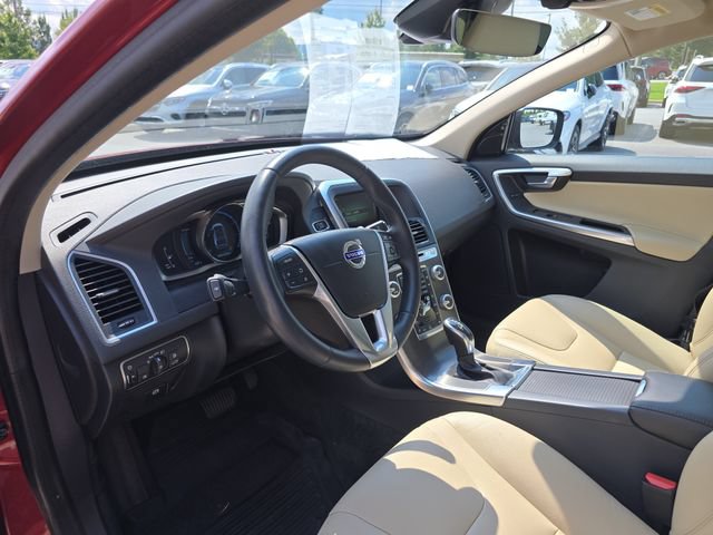 Used 2016 Volvo XC60 T5 Premier w/ Proximity Package FWD image 22