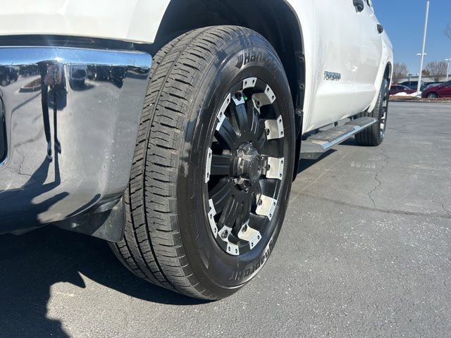 Used 2021 Toyota Tundra SR5 w/ SR5 Upgrade Package image 12