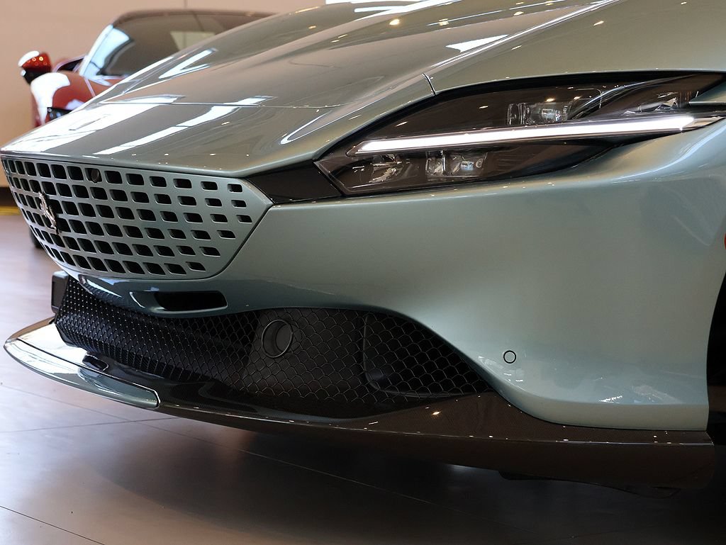 Certified 2024 Ferrari Roma Spider RWD image 19
