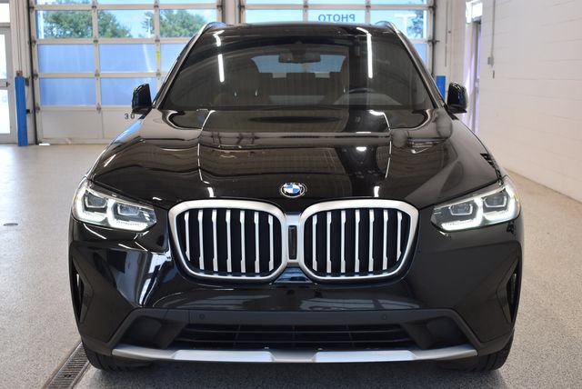 Used 2024 BMW X3 xDrive30i w/ Premium Package w/ZPA AWD/4WD image 3
