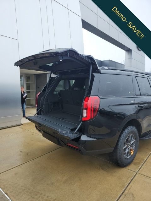 New 2025 Ford Expedition Tremor image 26