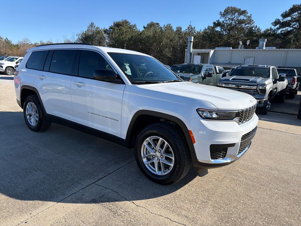 Used 2024 Jeep Grand Cherokee L Laredo w/ Trailer Tow Package image 11