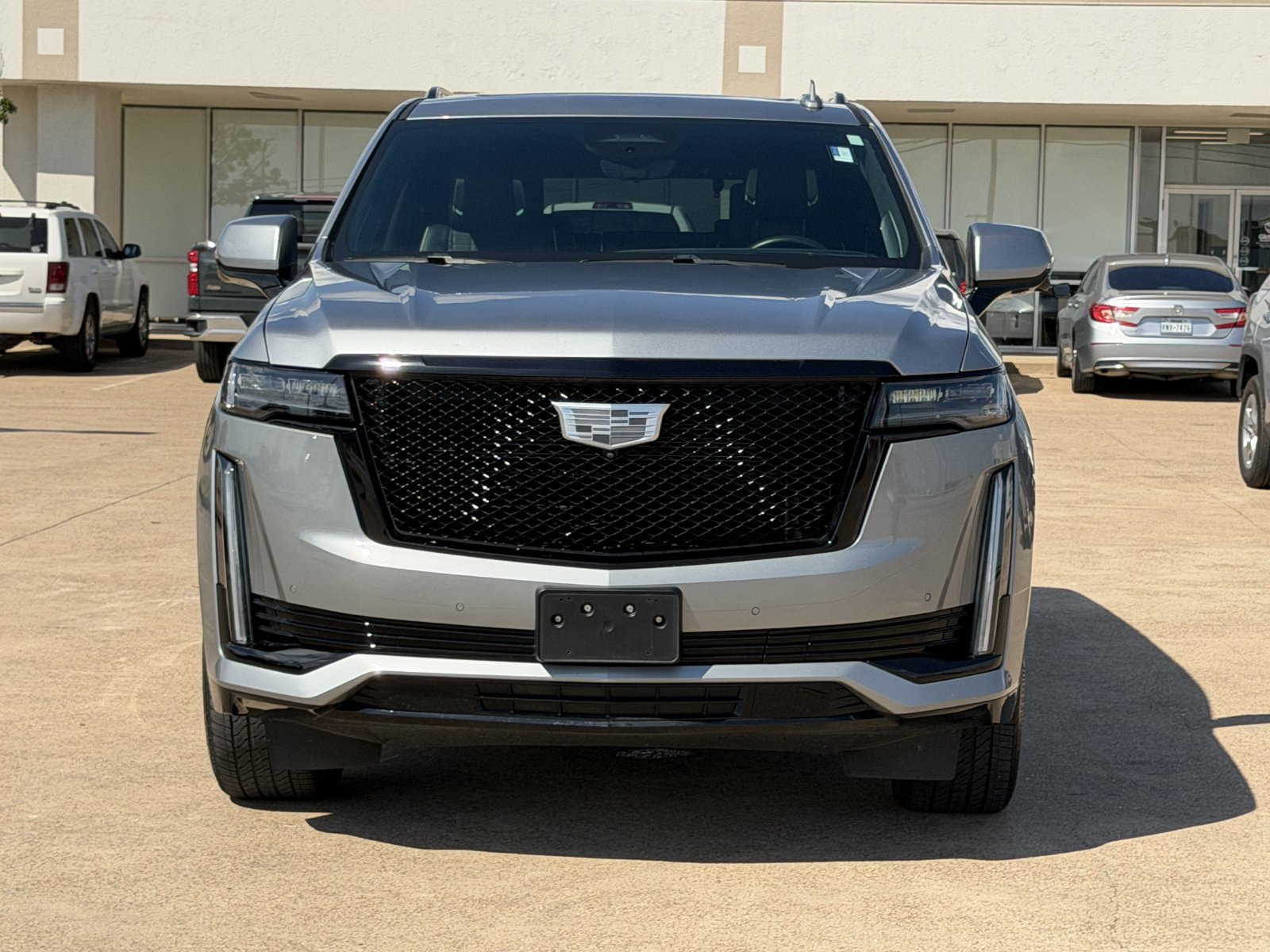 Used 2024 Cadillac Escalade Sport Platinum w/ LPO, ONYX Package AWD/4WD image 9