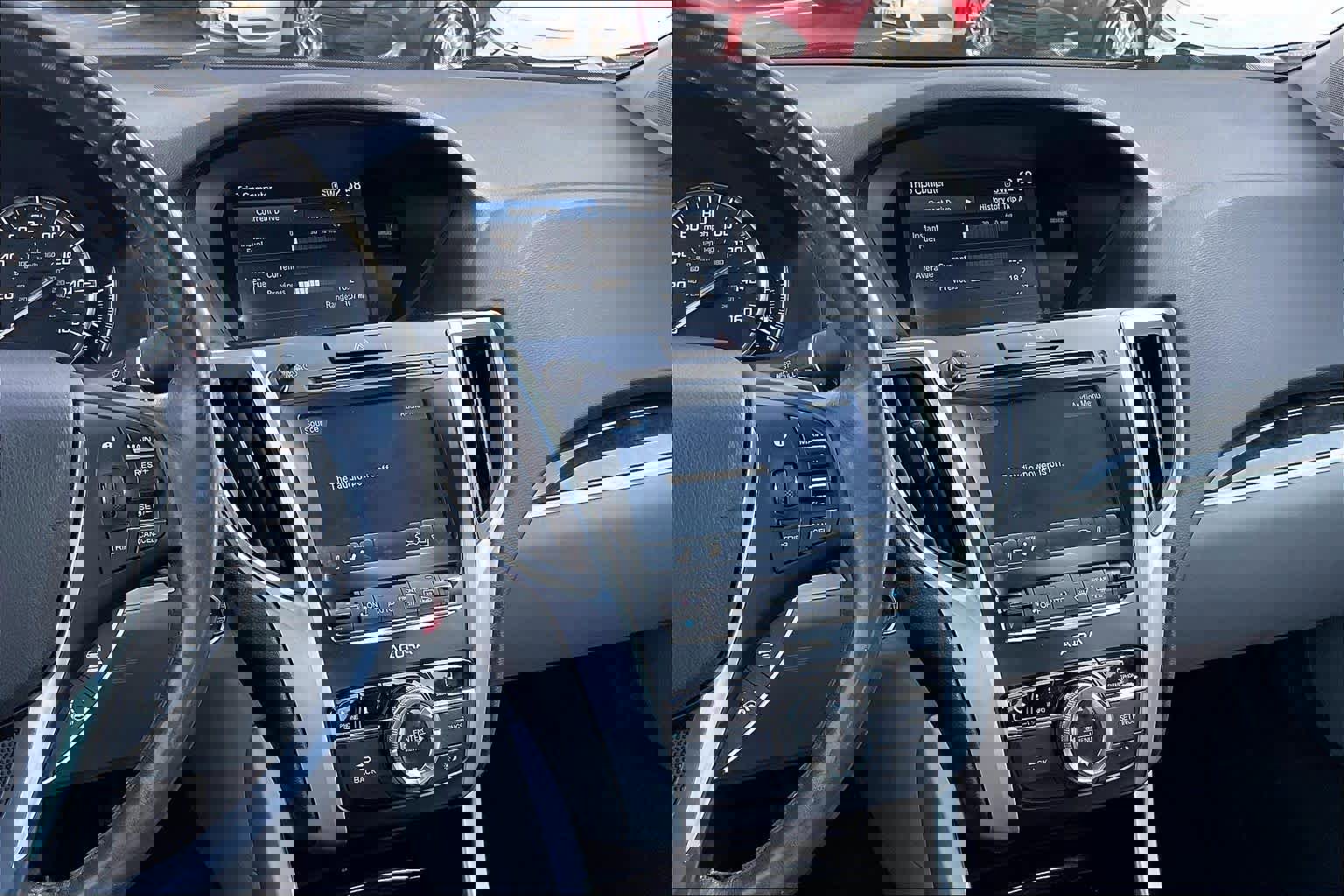 Used 2018 Acura TLX image 9