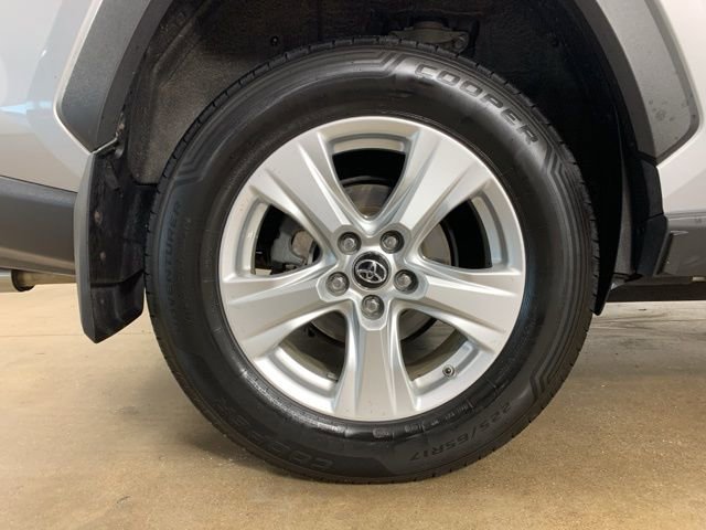 Used 2019 Toyota RAV4 XLE w/ Convenience Package image 39