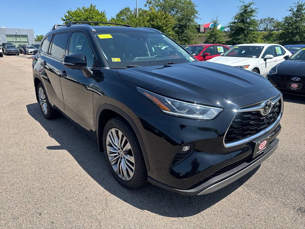 Used 2023 Toyota Highlander Platinum AWD/4WD image 11