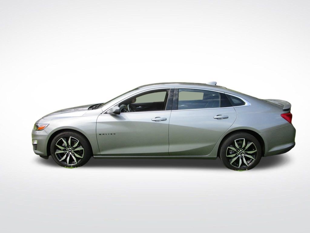 Used 2024 Chevrolet Malibu RS image 2