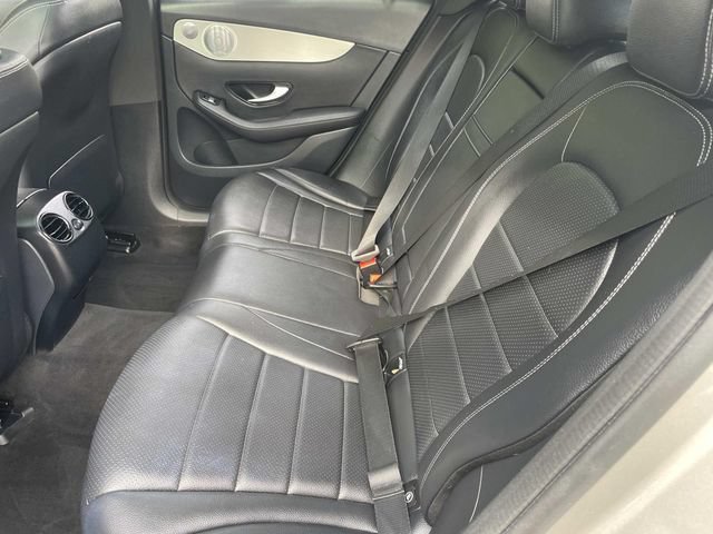Used 2019 Mercedes-Benz GLC 300 4MATIC image 18