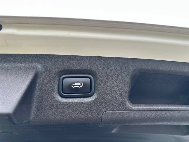 Used 2019 Hyundai Santa Fe Limited AWD/4WD image 20