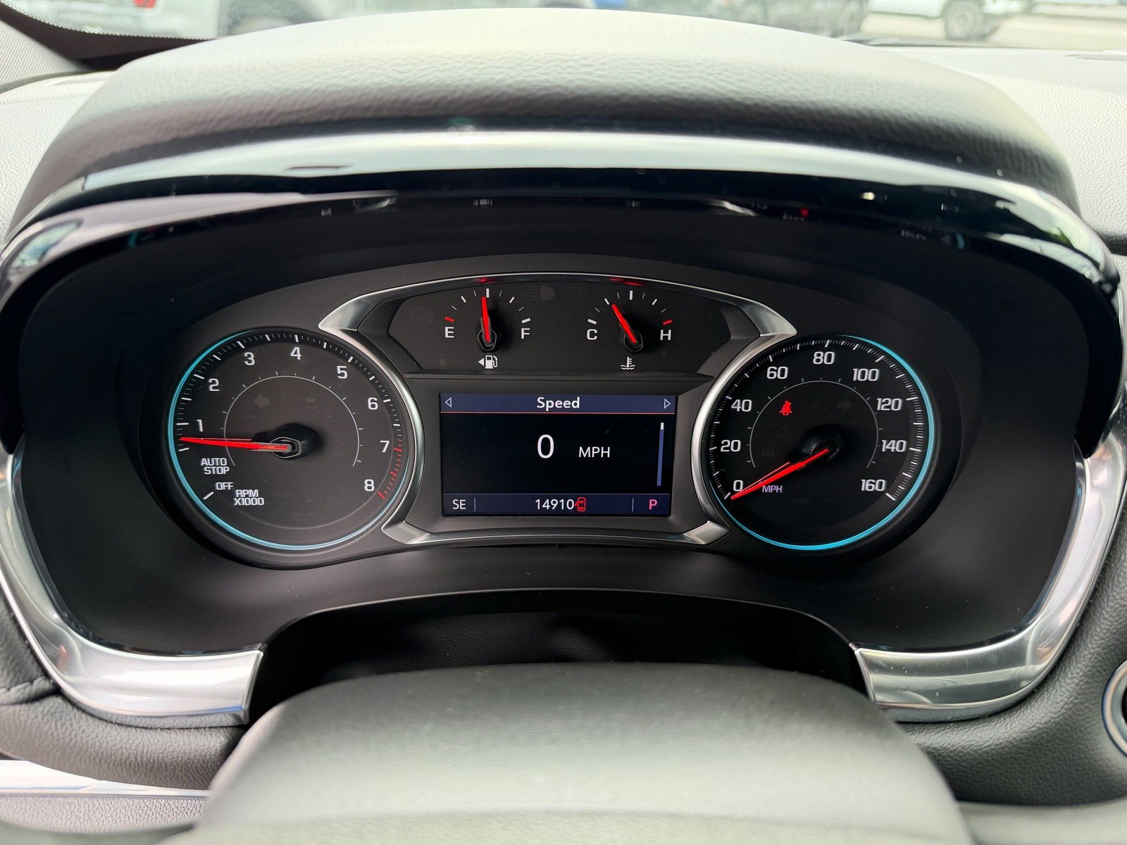 Used 2023 Chevrolet Traverse LT image 9