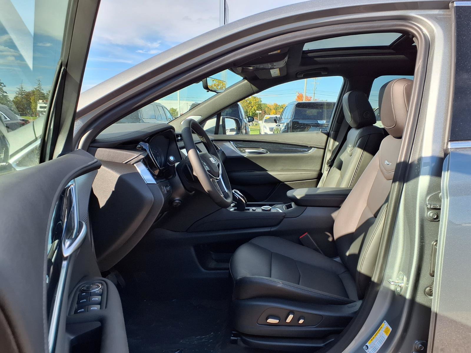 New 2026 Cadillac XT5 Premium Luxury w/ Driver Assist Package AWD/4WD image 14
