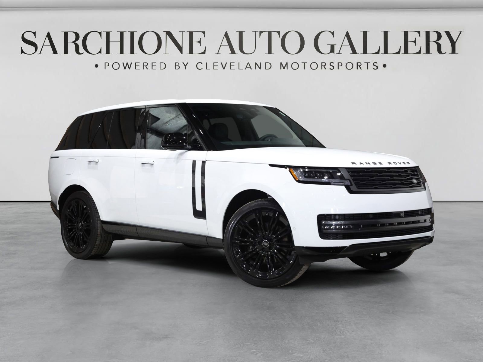 Used 2025 Land Rover Range Rover SE AWD/4WD image 1