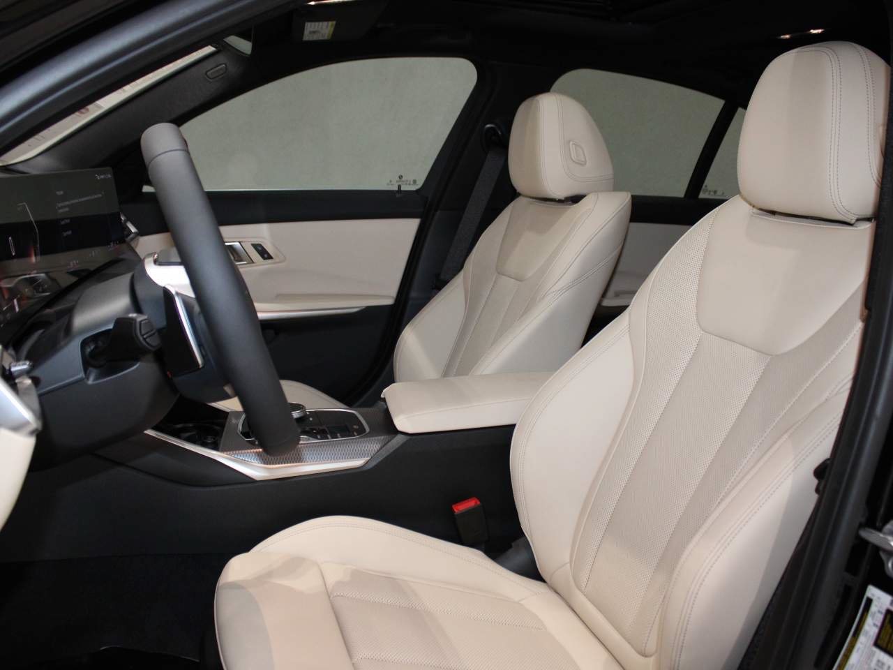 Used 2026 BMW 330i Sedan w/ Convenience Package RWD image 13