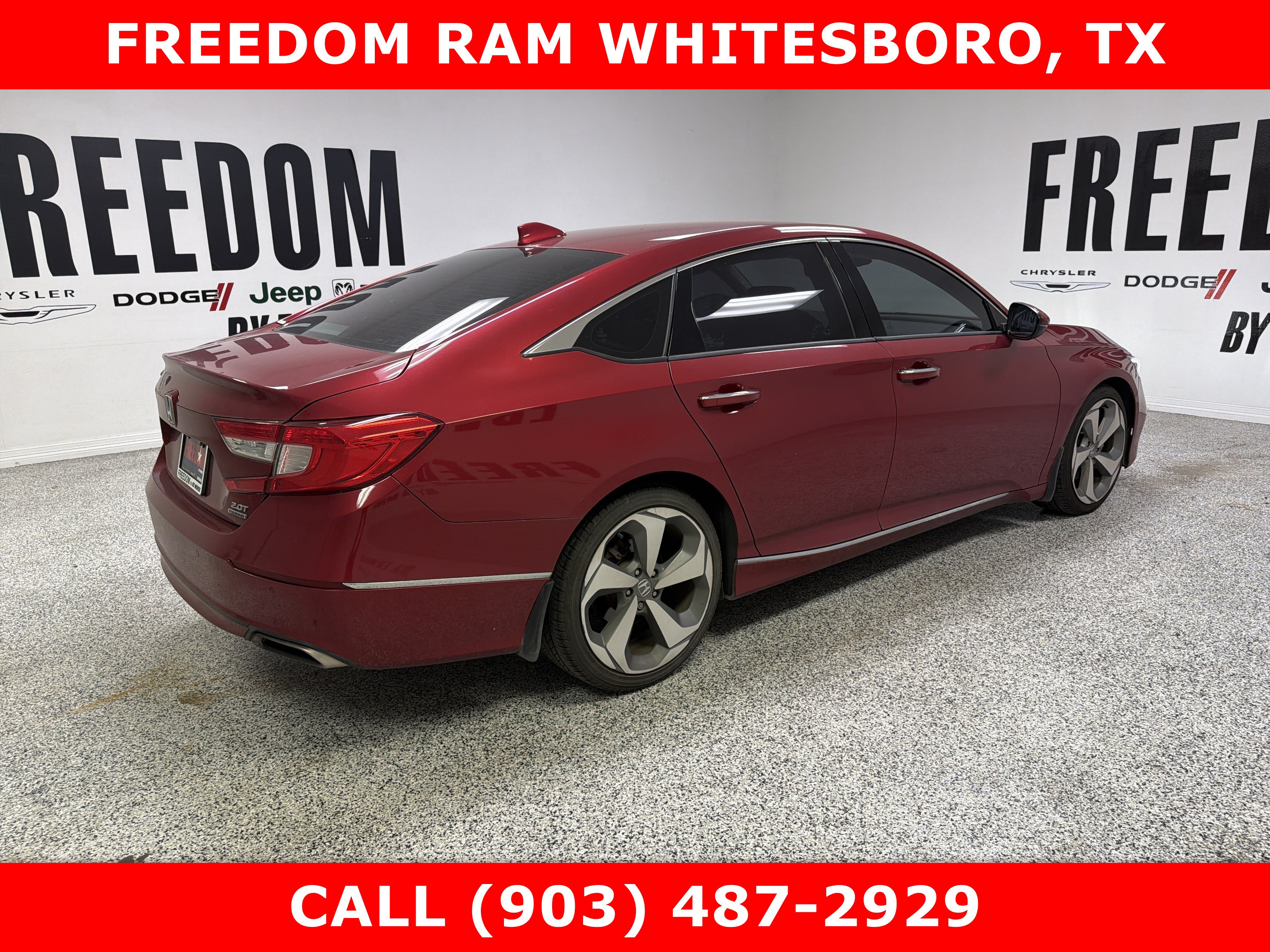 Used 2018 Honda Accord Touring image 4