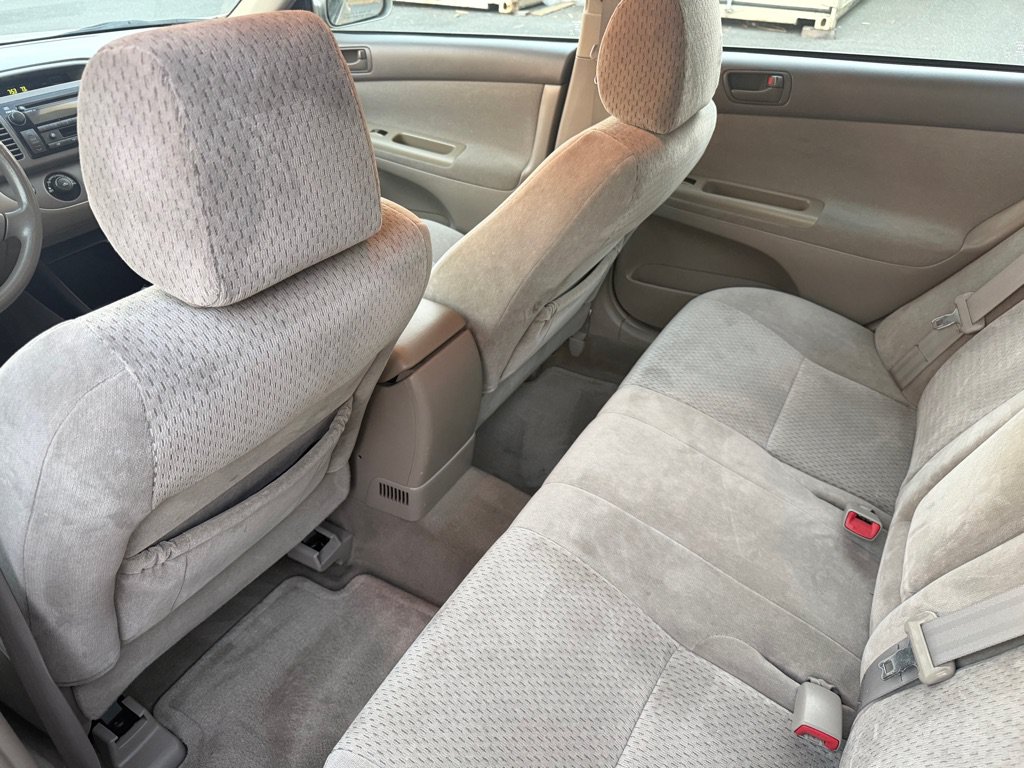 Used 2004 Toyota Camry FWD image 13