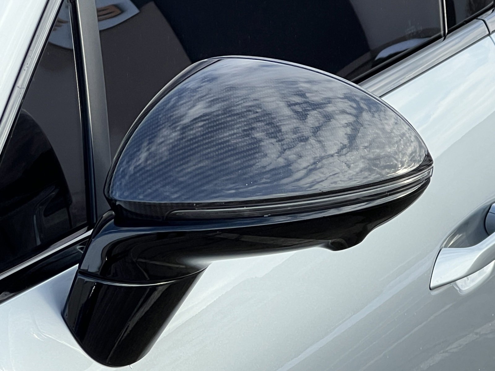 Certified 2025 Porsche Macan Turbo Electric image 11