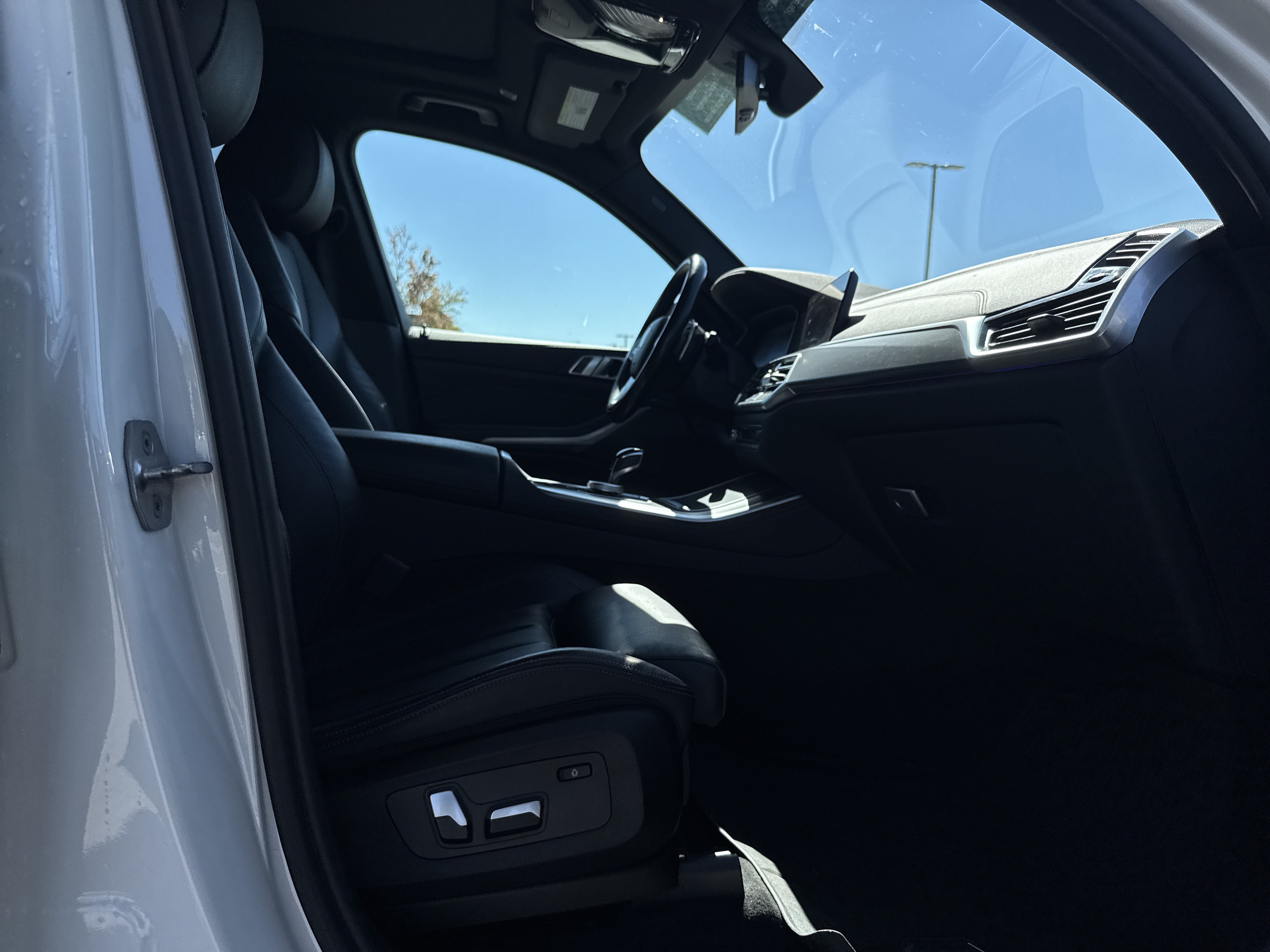 Used 2022 BMW X5 xDrive40i AWD/4WD image 36
