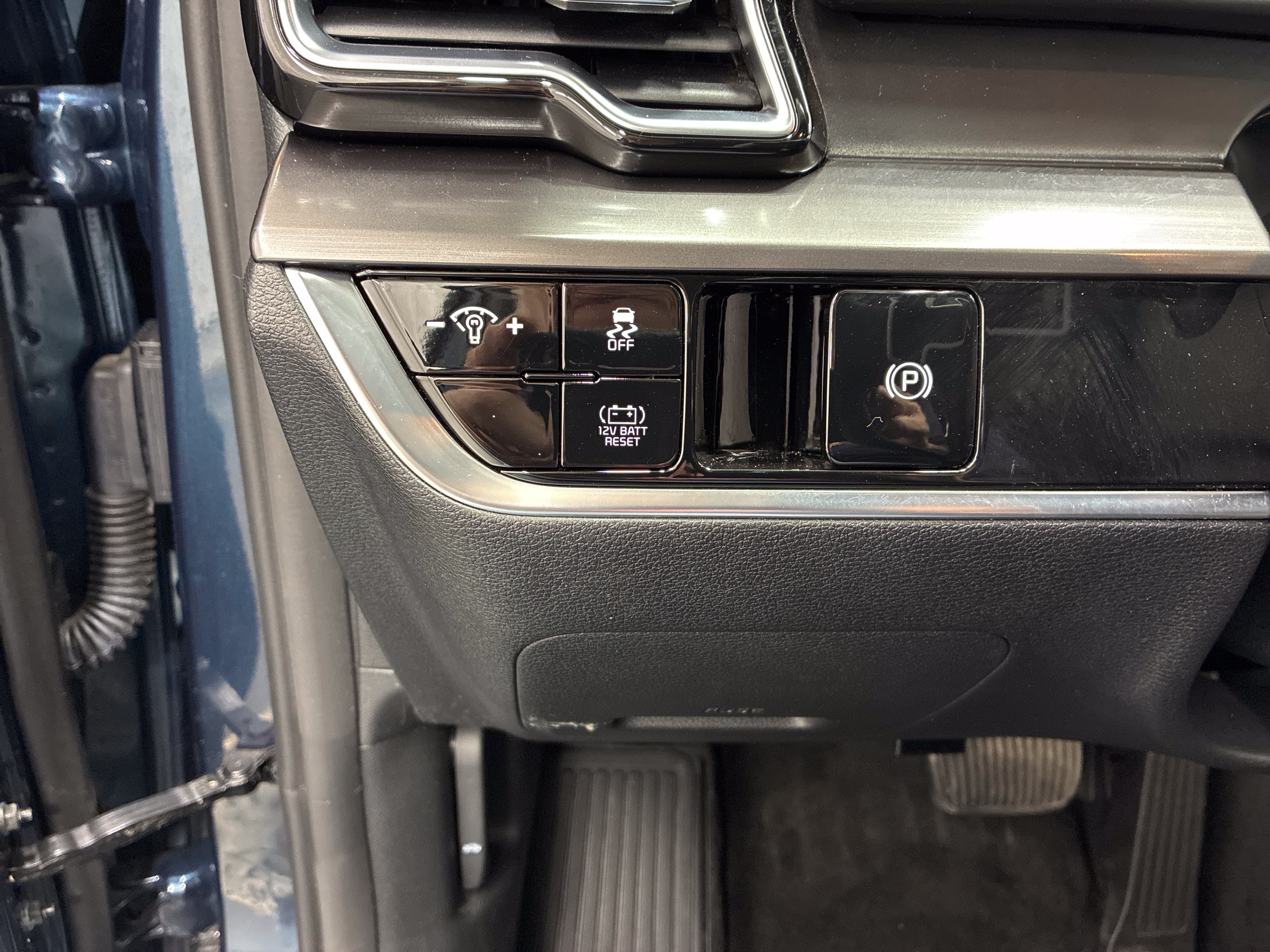 Certified 2023 Kia Sportage EX AWD/4WD image 16