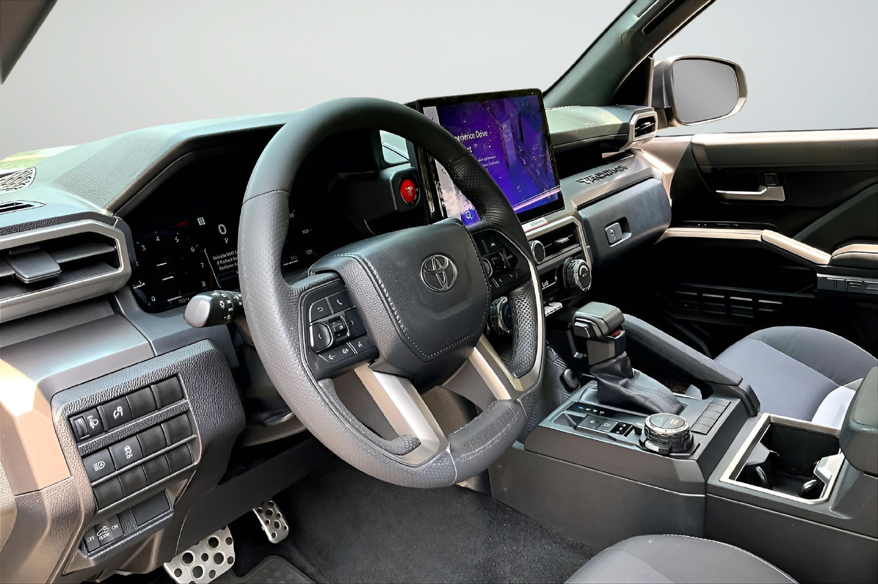 Used 2024 Toyota Tacoma TRD Sport AWD/4WD image 14