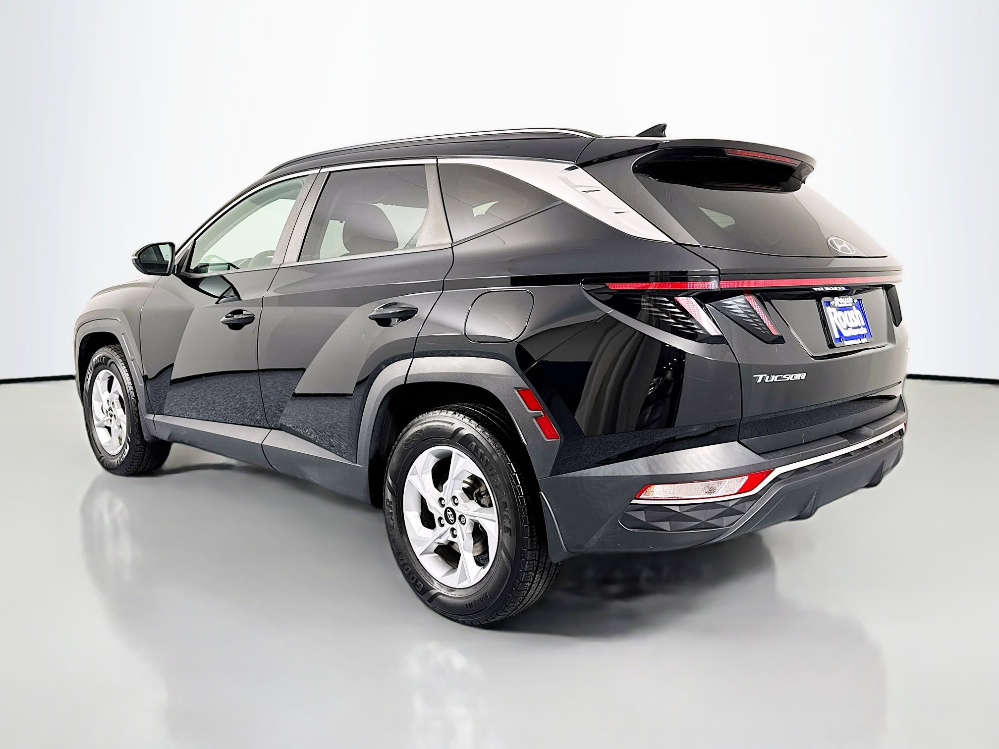 Used 2022 Hyundai Tucson SEL w/ Winter Package AWD/4WD image 7