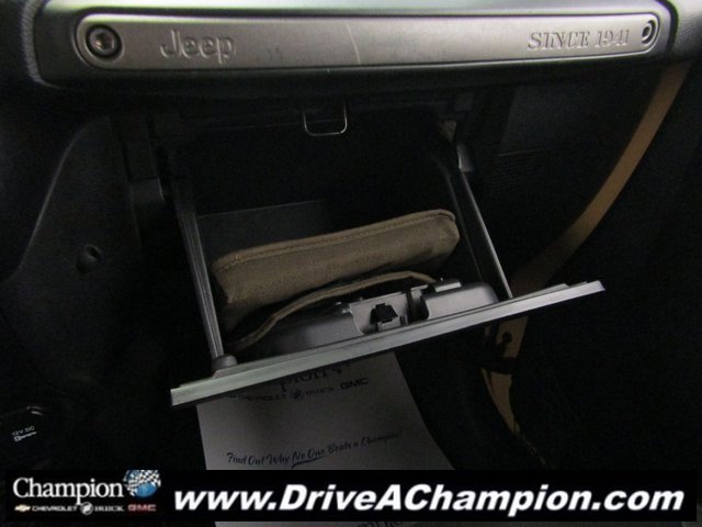 Used 2013 Jeep Wrangler Unlimited Sport image 30