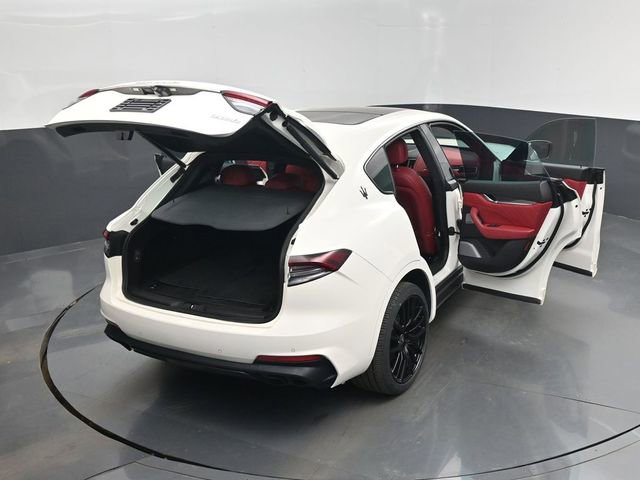 Used 2022 Maserati Levante Modena image 29