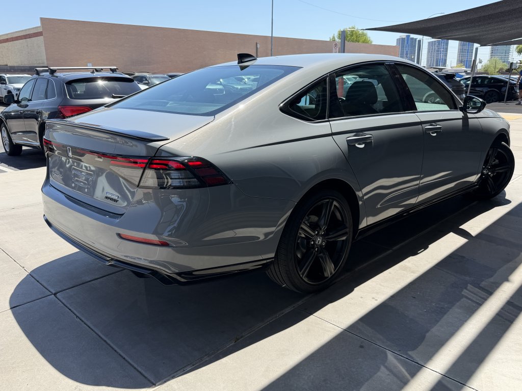 Used 2024 Honda Accord Sport image 4