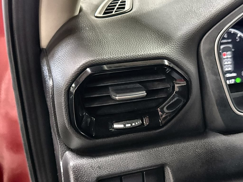 Used 2023 Honda Pilot Touring image 15