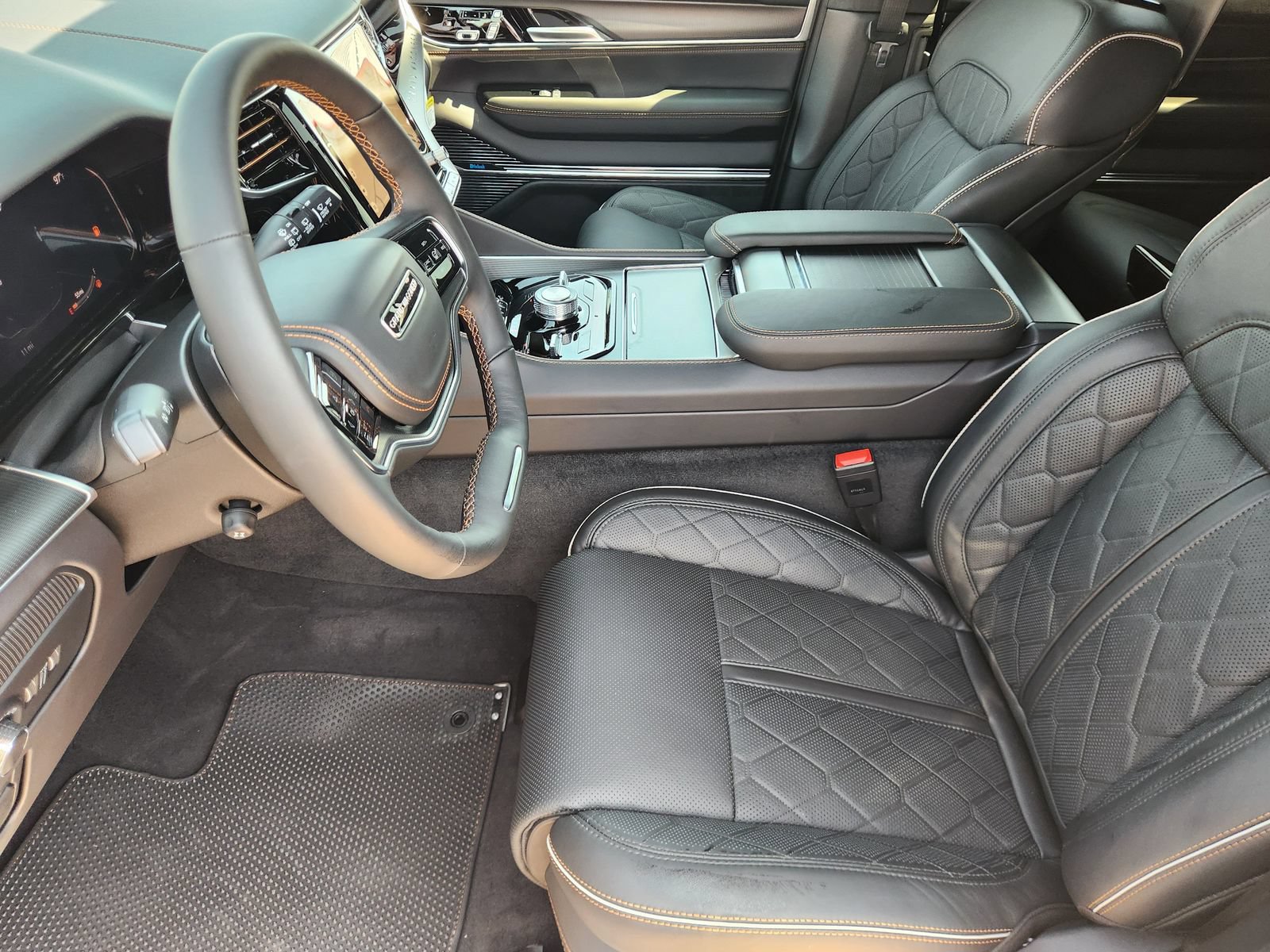 New 2026 Jeep Grand Wagoneer L Summit AWD/4WD image 12