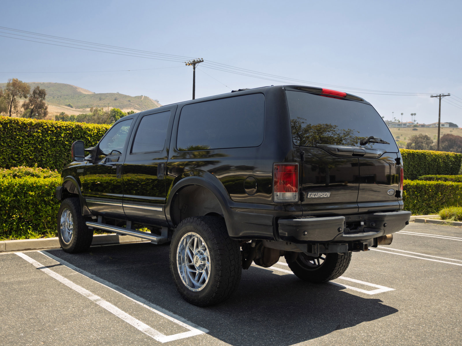 Used 2005 Ford Excursion Limited AWD/4WD image 7