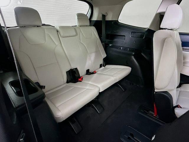 Used 2023 Kia Telluride EX w/ EX Captain's Chair Package FWD image 10