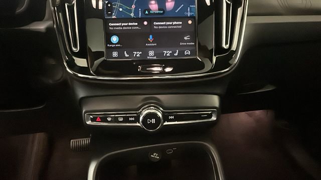 Used 2023 Volvo XC40 Recharge Plus AWD/4WD image 23