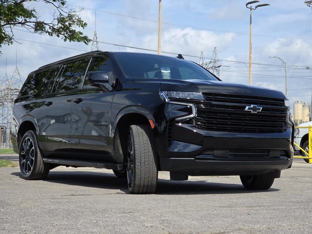 Used 2023 Chevrolet Suburban RST AWD/4WD image 13