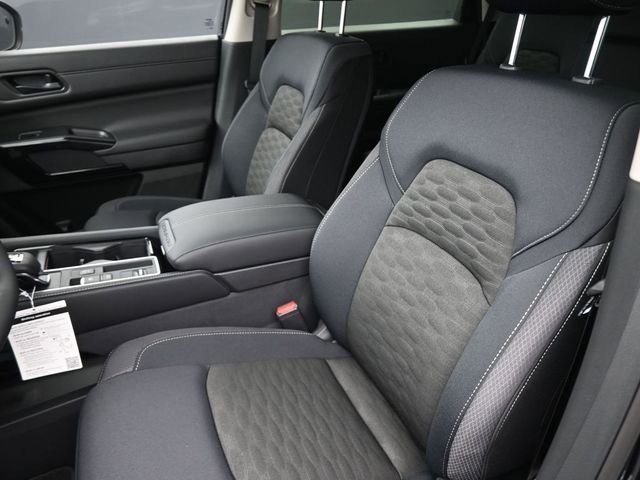 New 2026 Nissan Pathfinder SV image 19