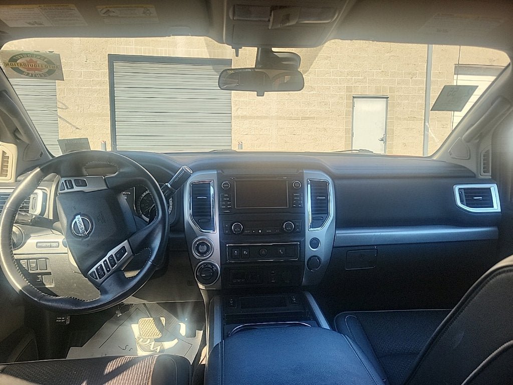 Used 2018 Nissan Titan PRO-4X AWD/4WD image 6