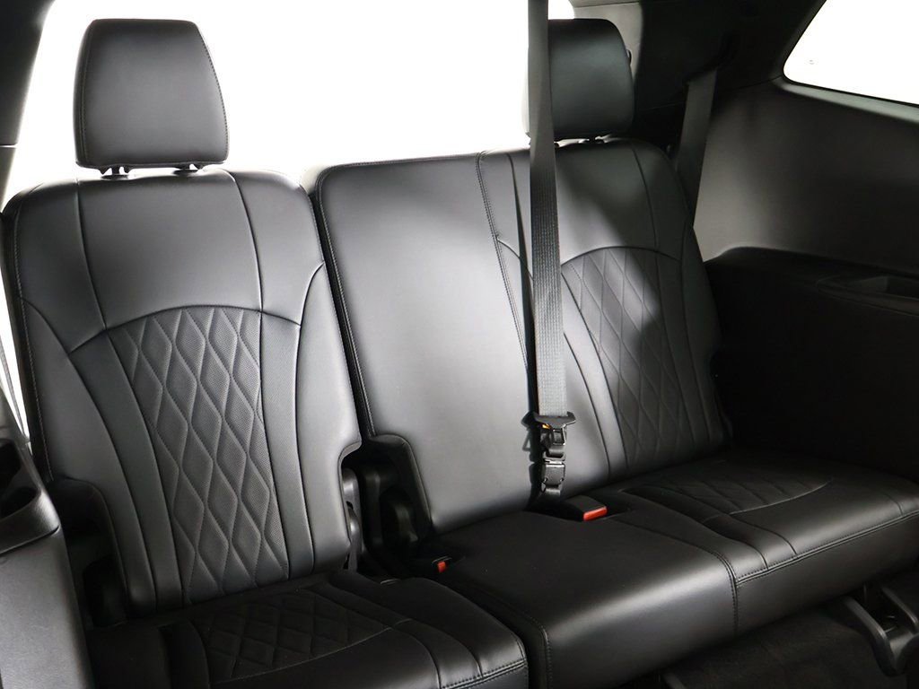 Used 2022 Buick Enclave Avenir w/ Avenir Technology Package image 45