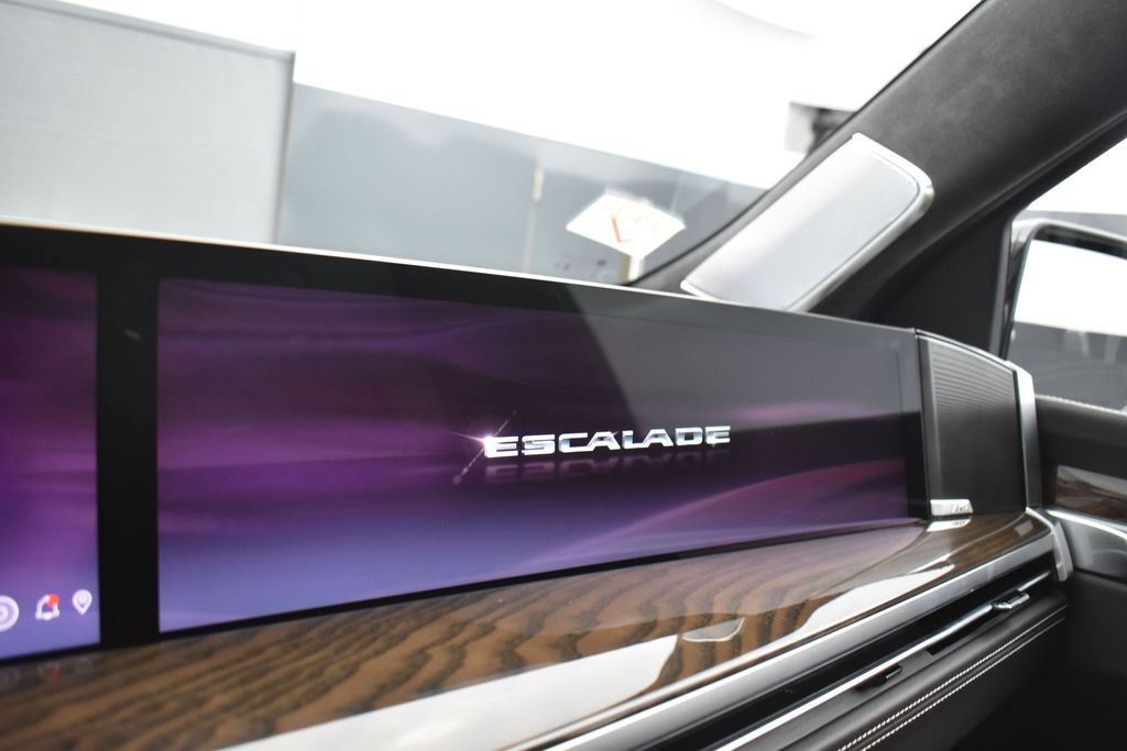 Certified 2026 Cadillac Escalade Platinum Sport w/ LPO, ONYX Package AWD/4WD image 24